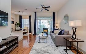 Smoke Free Amazing Modern 1 Bd Near Nrg